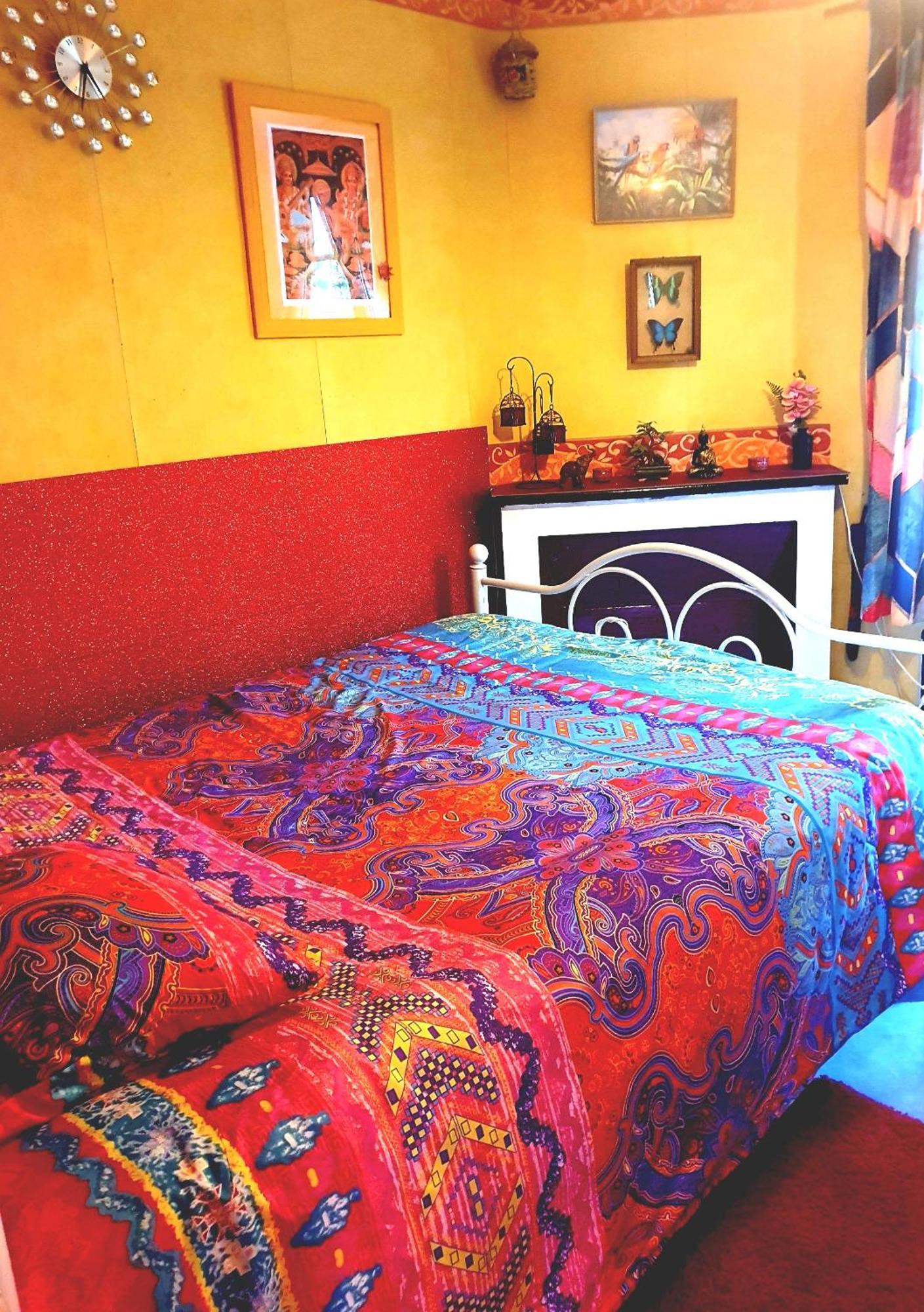 Bed And Breakfast Les Roses Multicolores Du 47 Fumel Eksteriør bilde