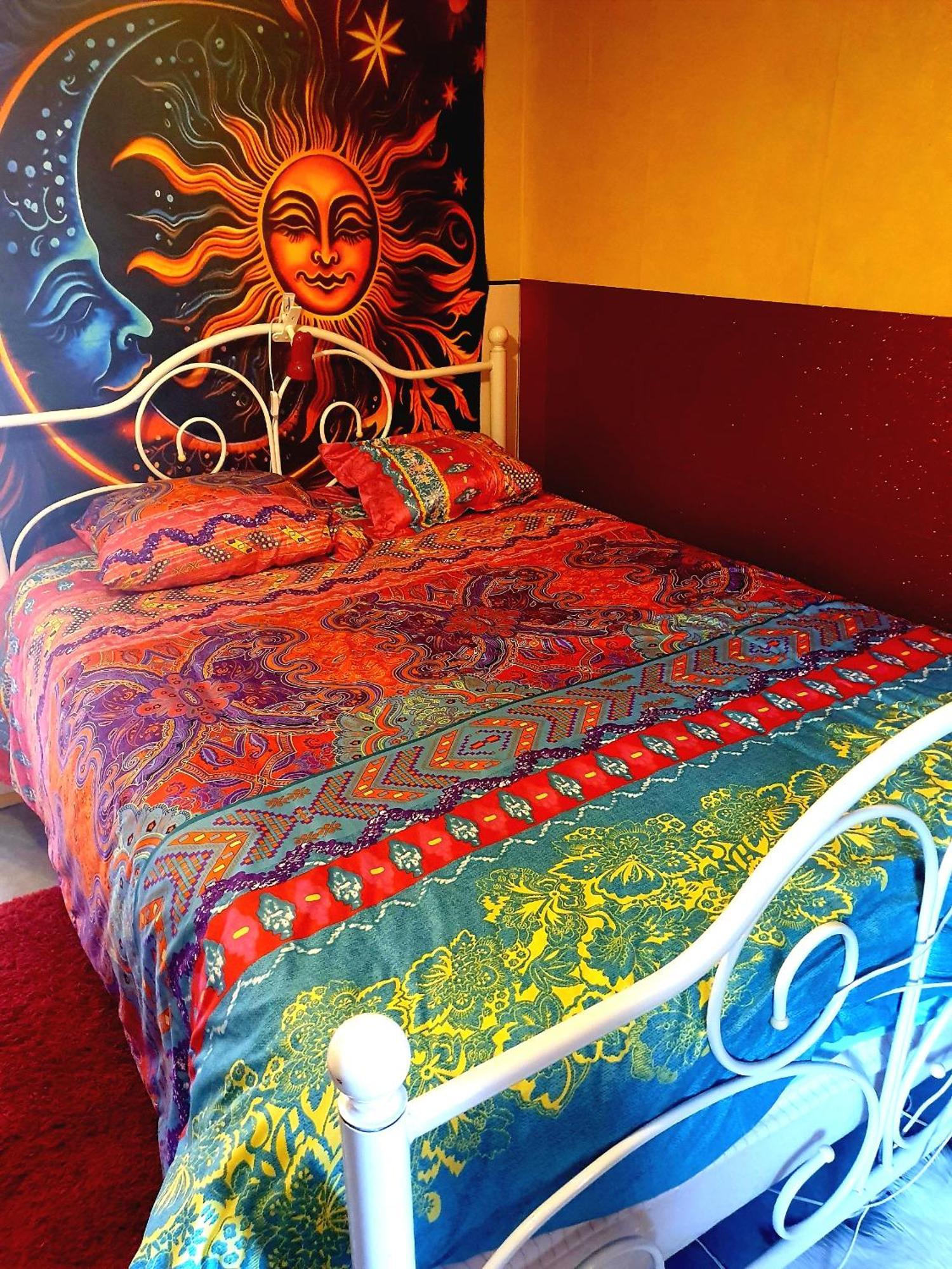 Bed And Breakfast Les Roses Multicolores Du 47 Fumel Eksteriør bilde
